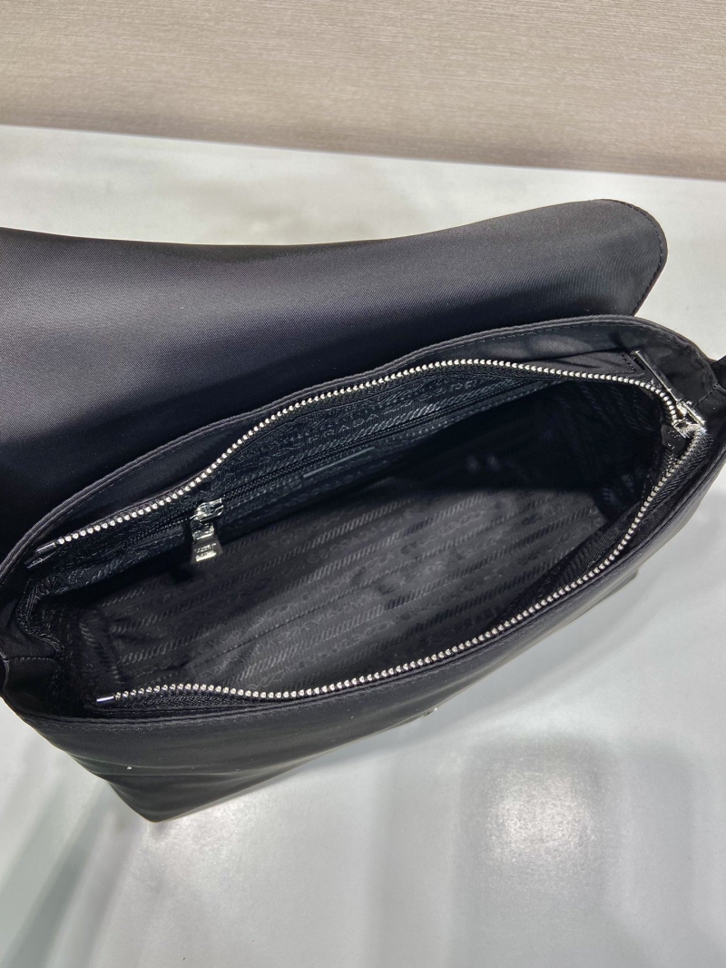 Pra*a hobo bags